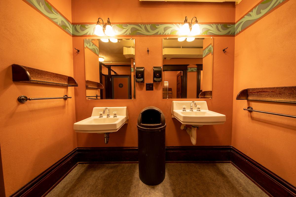 Mcmenamins Hotel Oregon McMinnville Dış mekan fotoğraf