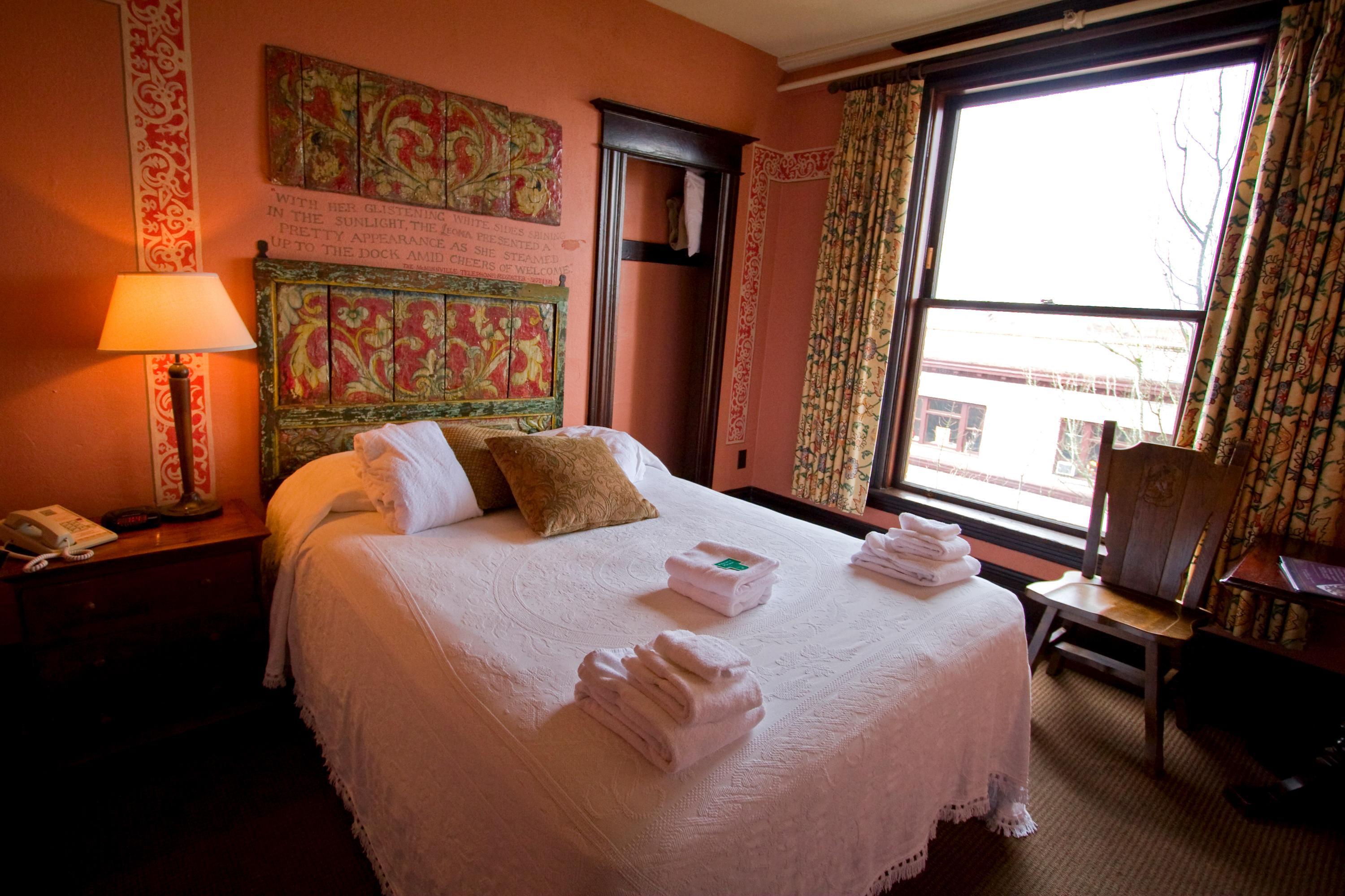 Mcmenamins Hotel Oregon McMinnville Dış mekan fotoğraf